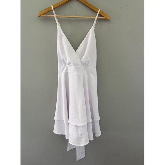 The Unbranded Brand Dresses & Skirts - Women's White Size XL Mini Party Dress‎ Tiered Skirt, Tie Sash, Criss Cross Top